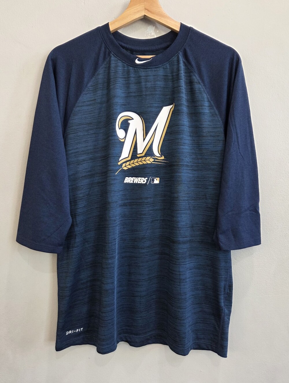 Milwaukee Brewers MLB Nike Dri-Fit 3/4 Sleeve Performance Shirt Men’s Medium